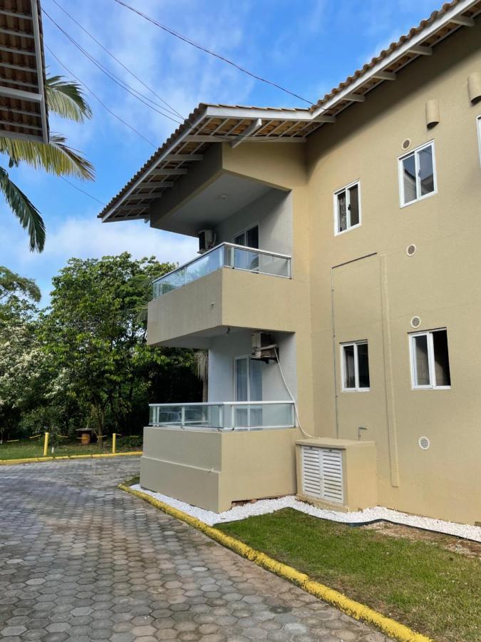 Apto Em Condominio No Centro De Bombinhas, Proximo Da Praia Екстер'єр фото