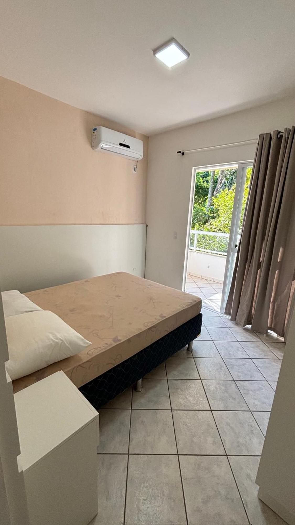 Apto Em Condominio No Centro De Bombinhas, Proximo Da Praia Екстер'єр фото